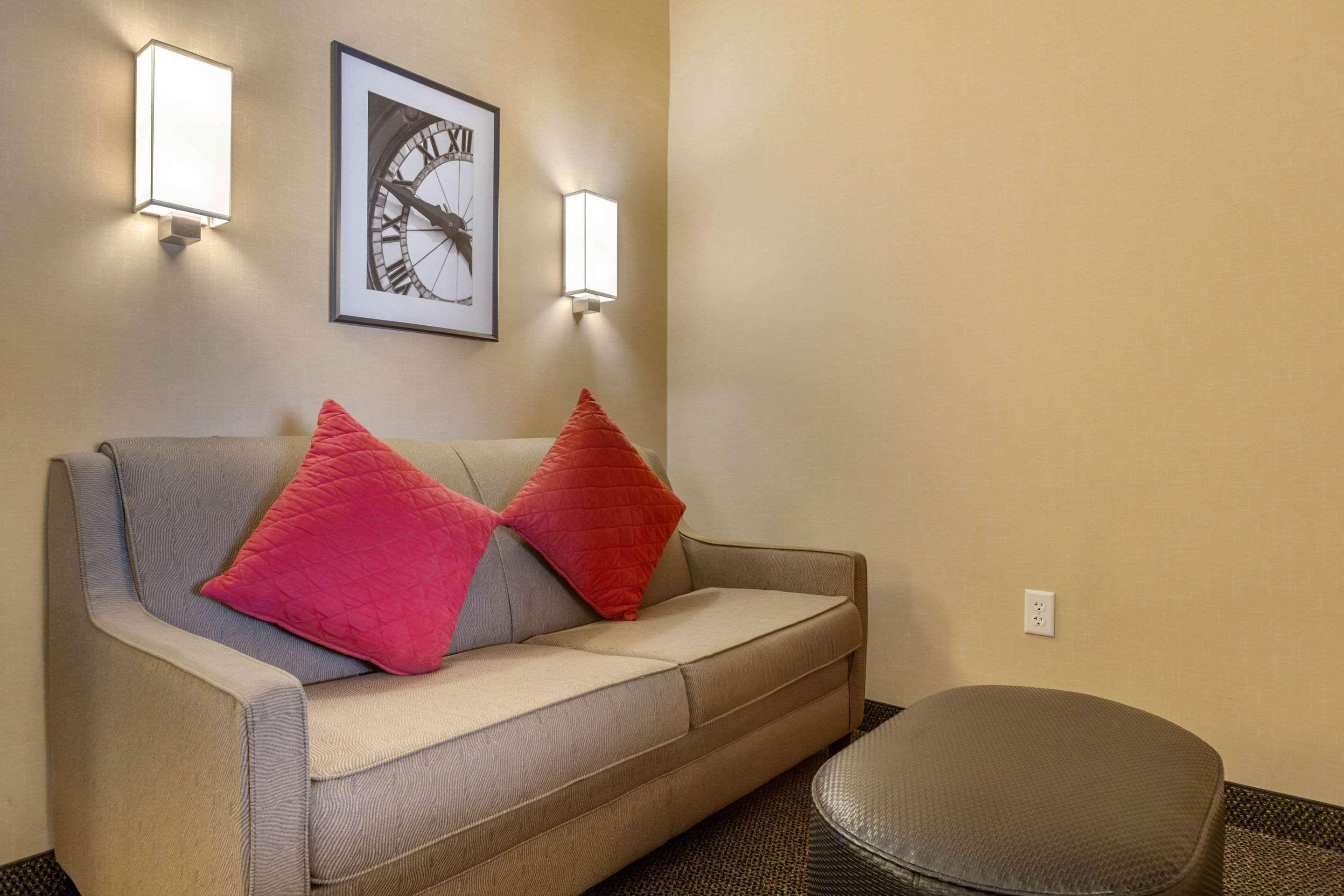 Cambria Hotel Denver International Airport Aurora Bagian luar foto
